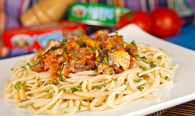 Spaghetti con sardinas - Van Camp´s , receta por Cocina33